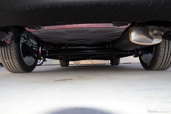 2016款吉利帝豪1.5L手动三厢向上版