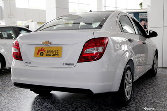 2014款爱唯欧三厢1.4L手动舒享版