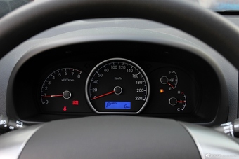 2015款悦动1.6L自动舒适型