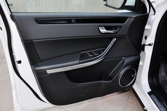 2015款观致3都市SUV 1.6T自动炫动派