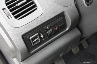 2014款金刚三厢1.5L手动进取型到店实拍