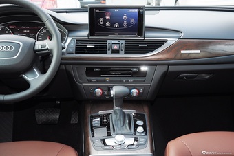 2015款奥迪A6L 35FSIquattro舒适型