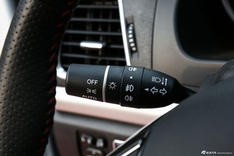 2015款哈弗H6运动版1.5T自动两驱豪华型