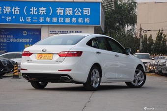 2016款奔腾B70 2.0L自动尊享型