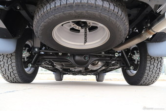 2015款五十铃mu-X 3.0T自动四驱探索型