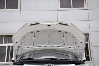 2015款中华V3 1.5T手动都市型