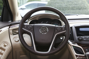 2013款君越2.4L SIDI自动领先舒适型