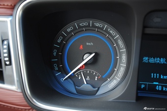 2015款GL8商务车2.4L豪华商务尊享版