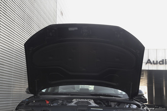 2016款奥迪A8L 3.0T自动45TFSI quattro豪华型