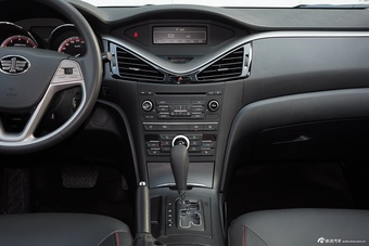 2016款奔腾B70 2.0L自动尊享型