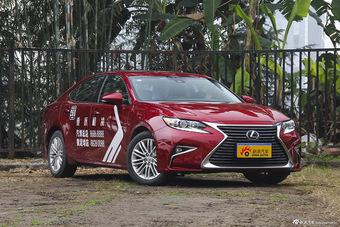 2015款雷克萨斯ES 2.0L自动200舒适版