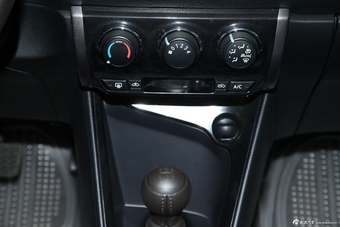 2014款威驰1.5L手动智尚版