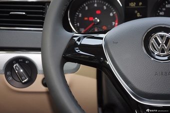 2015款速腾230TSI自动舒适型