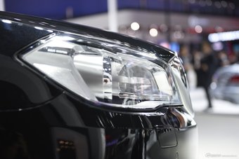 2015上海车展：绅宝D80