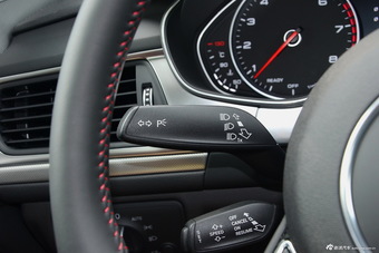 2016款奥迪A6L 2.5L自动30FSI特别版