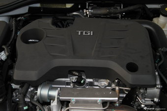 2015款荣威360 1.4T自动尊享版