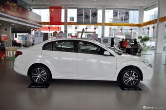 2013款奔腾B50 1.6L自动豪华版