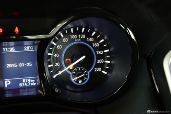 2016款驭胜S350 2.0T自动两驱汽油超豪华版5座