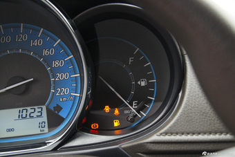 2014款YARiS L 致炫1.3L手动魅动版