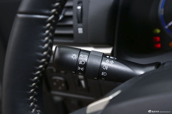 2014款雷克萨斯CT 1.8L自动200h舒适版单色