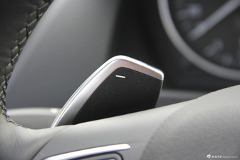 2015款宝马X1 2.0T自动xDrive20i 时尚晋级版