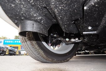 2016款奔腾B70 2.0L自动尊享型