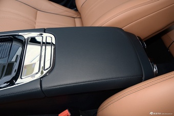 2016款捷豹XJL 3.0L自动SC四驱全景商务版