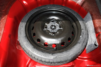 2013款宝骏630 1.5L手动精英型