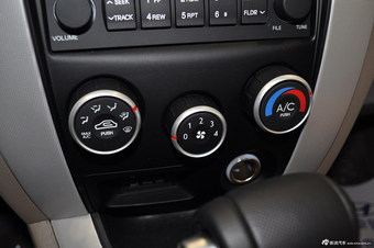 2013款途胜2.0L两驱自动舒适