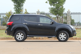 2015款五十铃mu-X 3.0T自动四驱探索型