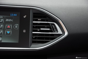 2015款东风标致308S 1.6T自动劲驰版