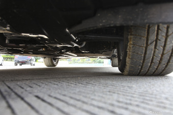 2013款君越2.4L SIDI自动领先舒适型