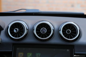 2016款凯翼X3 1.6L手动智联V版