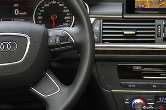 2014款奥迪A6L 30TFSI豪华型