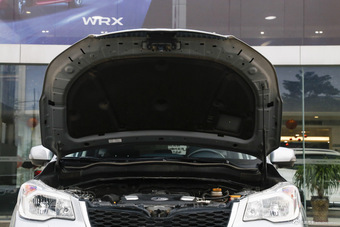 2013款森林人2.5i自动尊贵版