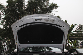 2015款雷克萨斯ES 2.5L自动300h豪华版