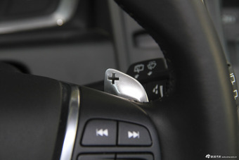 2015款沃尔沃XC60 2.0T T5 AWD智驭版