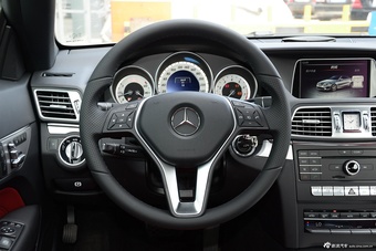 2014款奔驰E260 2.0T自动敞篷版