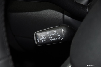 2015款奥迪Q7 35TFSI进取型