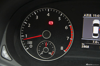 2014款帕萨特2.0T DSG御尊导航版