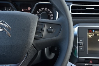 2016款雪铁龙C4世嘉1.6L手动豪华型