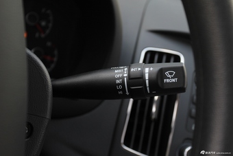 2015款悦动1.6L自动舒适型