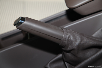 2014款君威2.0自动领先时尚型