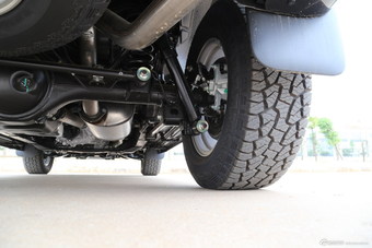 2015款五十铃mu-X 3.0T自动四驱探索型