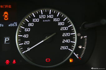 2013款讴歌ILX 2.0L自动精锐版