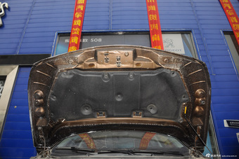 2014款东风标致408 1.6T自动至尊版