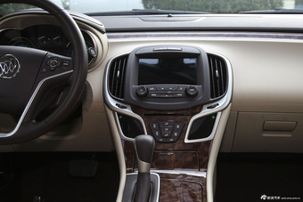 2013款君越2.4L SIDI自动领先舒适型