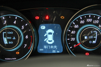 2015款绅宝D50 1.5L CVT标准超值导航版