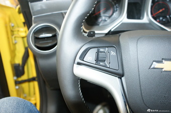 2012款雪佛兰科迈罗