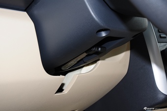 2015款绅宝D20两厢1.5L手动乐天版